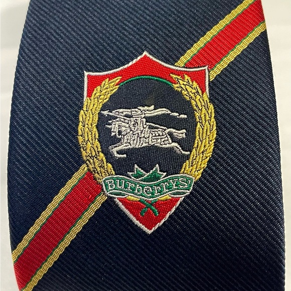 🎁HOLIDAY 24’🎁🔥🆕💯ICONIC BURBERRY HORSEFERRY KNIGHT CREST NAVY MOTIF T… - Picture 16 of 16